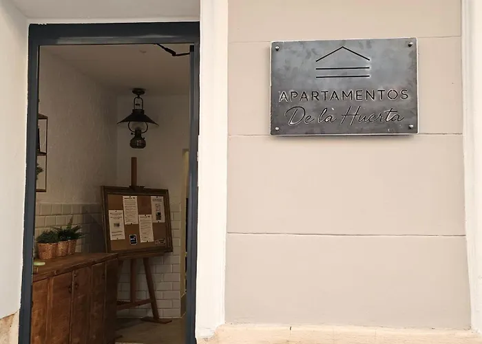 De La Huerta 3*